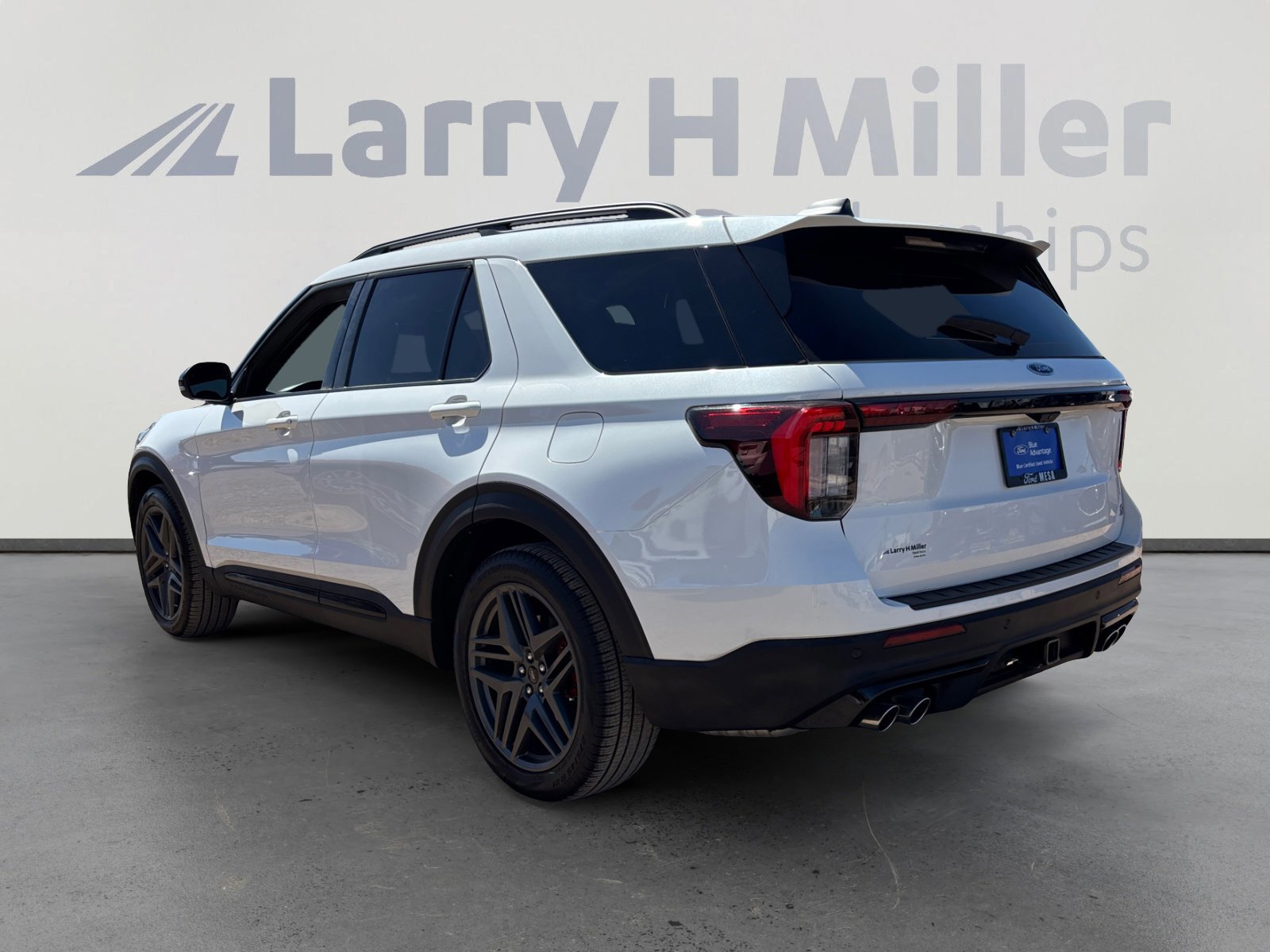 Certified 2026 Ford Explorer ST w/ Sun And Sound Package image 3