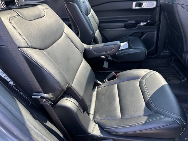 Certified 2023 Ford Explorer ST w/ Technology Package AWD/4WD image 9