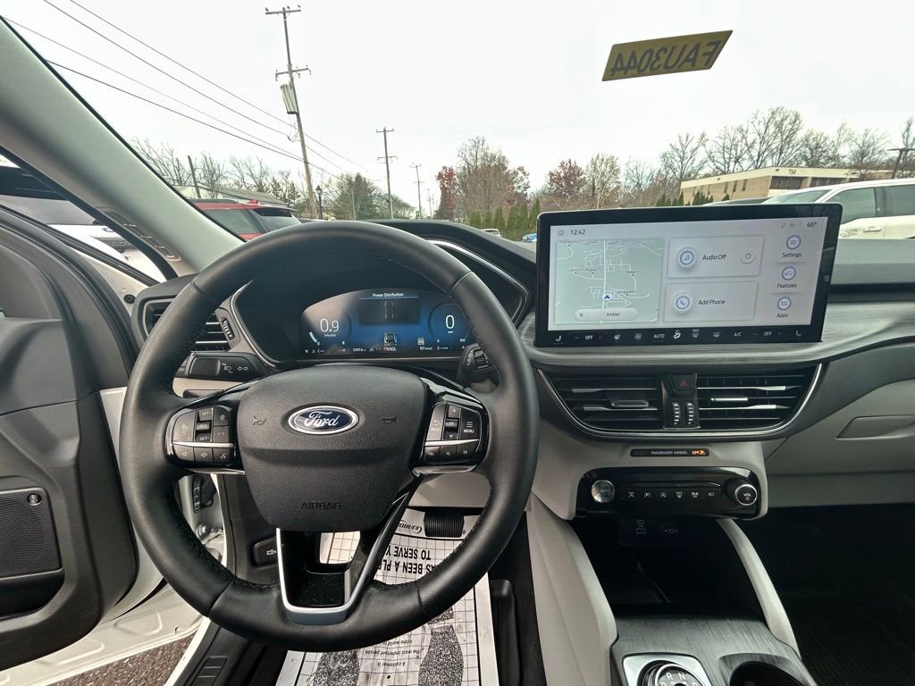 Certified 2023 Ford Escape Platinum w/ Premium Technology Package image 25