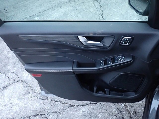 Certified 2025 Ford Escape Platinum image 20