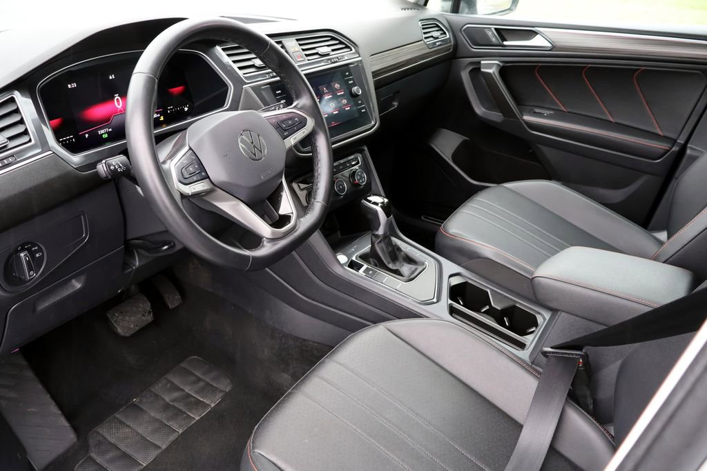 Used 2024 Volkswagen Tiguan Wolfsburg Edition FWD image 4