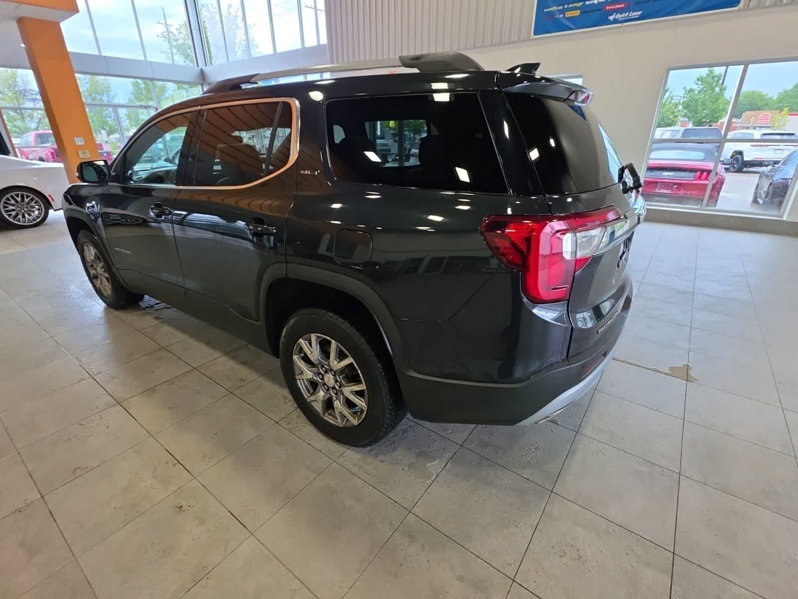 Used 2020 GMC Acadia SLT w/ GMC Pro Grade Package AWD/4WD image 12
