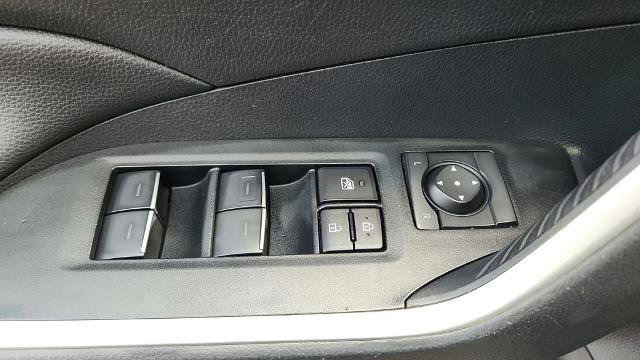 Used 2025 Toyota RAV4 XLE AWD/4WD image 22