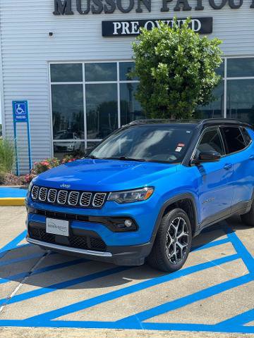 Used 2025 Jeep Compass Limited AWD/4WD image 3