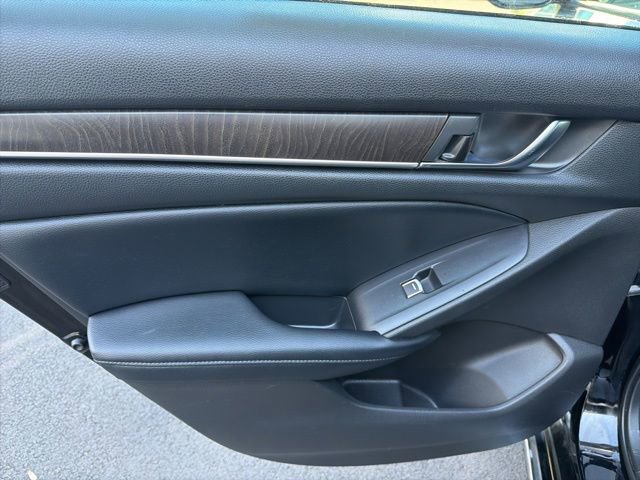 Used 2018 Honda Accord EX-L image 25