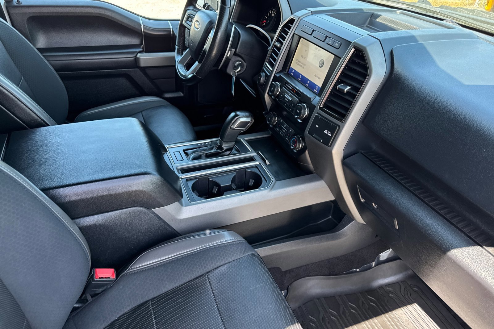 Certified 2020 Ford F150 Raptor w/ Equipment Group 801A Mid image 16