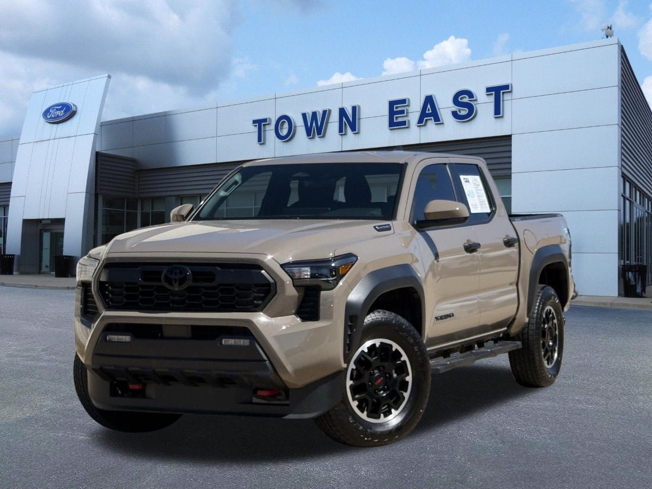 Used 2026 Toyota Tacoma TRD Off-Road AWD/4WD image 1