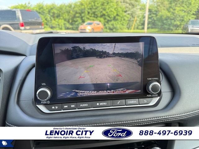 Used 2024 Nissan Rogue S AWD/4WD image 24