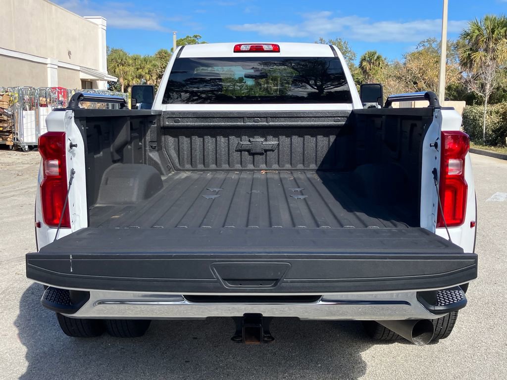 Used 2022 Chevrolet Silverado 3500 LT w/ Convenience Package image 28