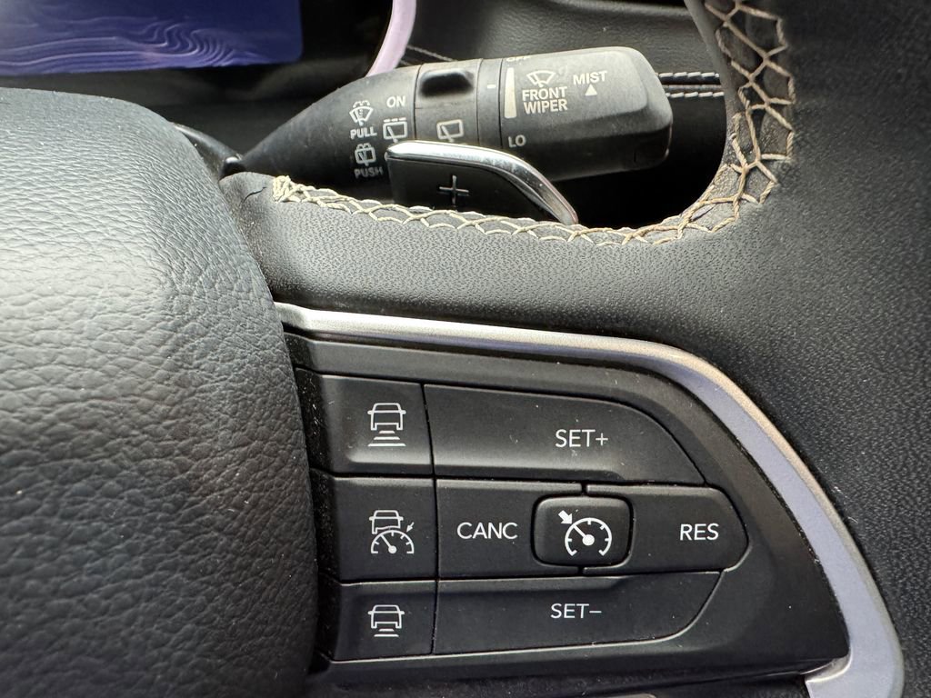 Used 2023 Jeep Grand Cherokee Altitude AWD/4WD image 14
