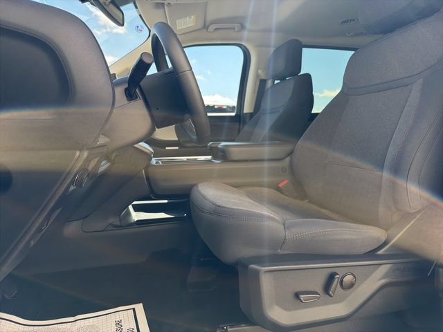 Certified 2025 Ford Expedition Active AWD/4WD image 14