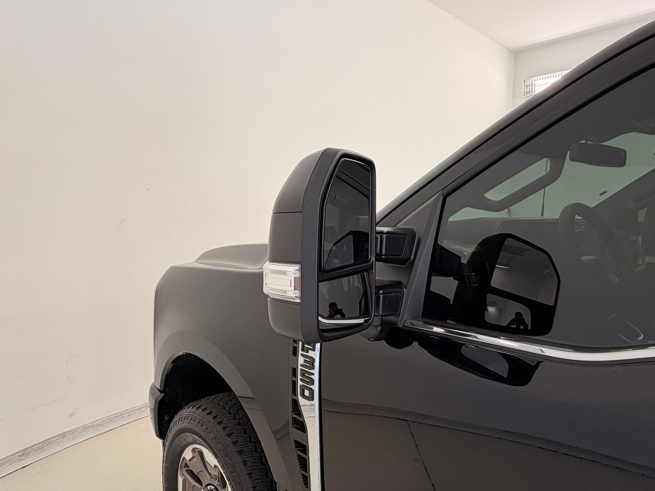 Certified 2025 Ford F350 King Ranch image 22