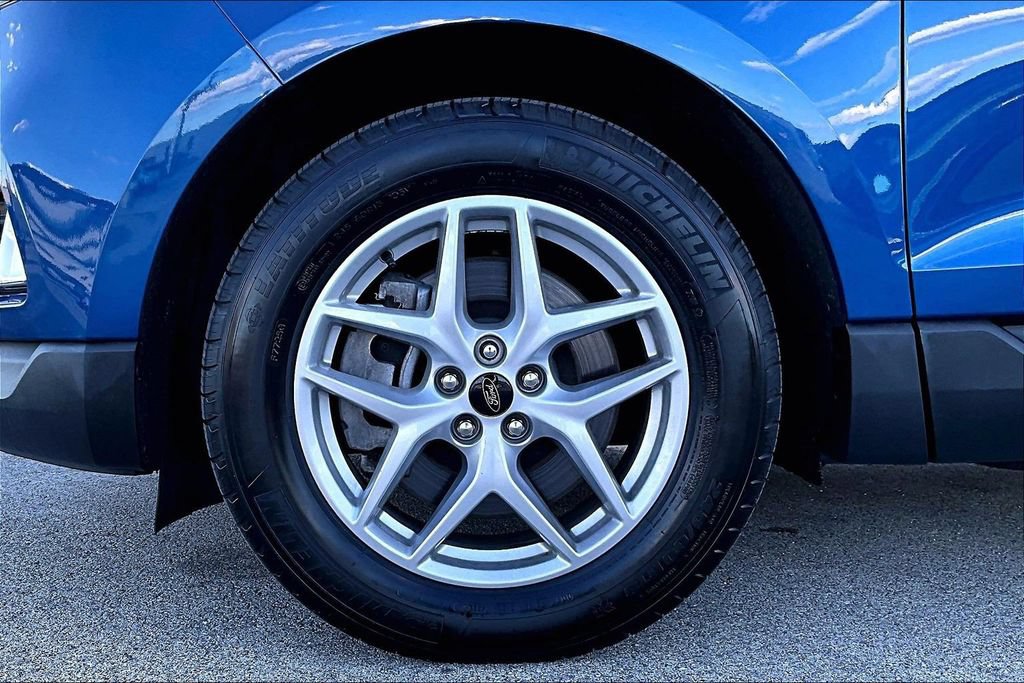 Certified 2024 Ford Edge SEL w/ Convenience Package AWD/4WD image 9