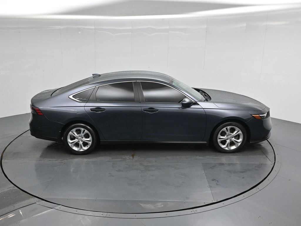 Used 2023 Honda Accord LX image 9