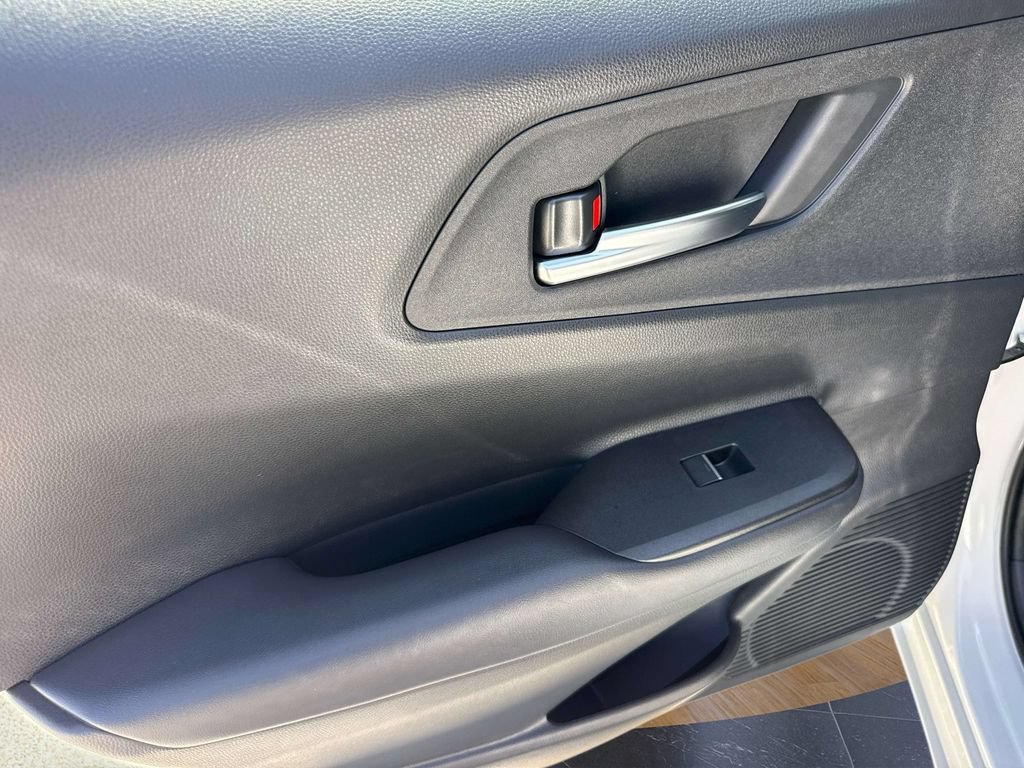 Used 2026 Toyota Prius Plug-In Hybrid FWD image 11