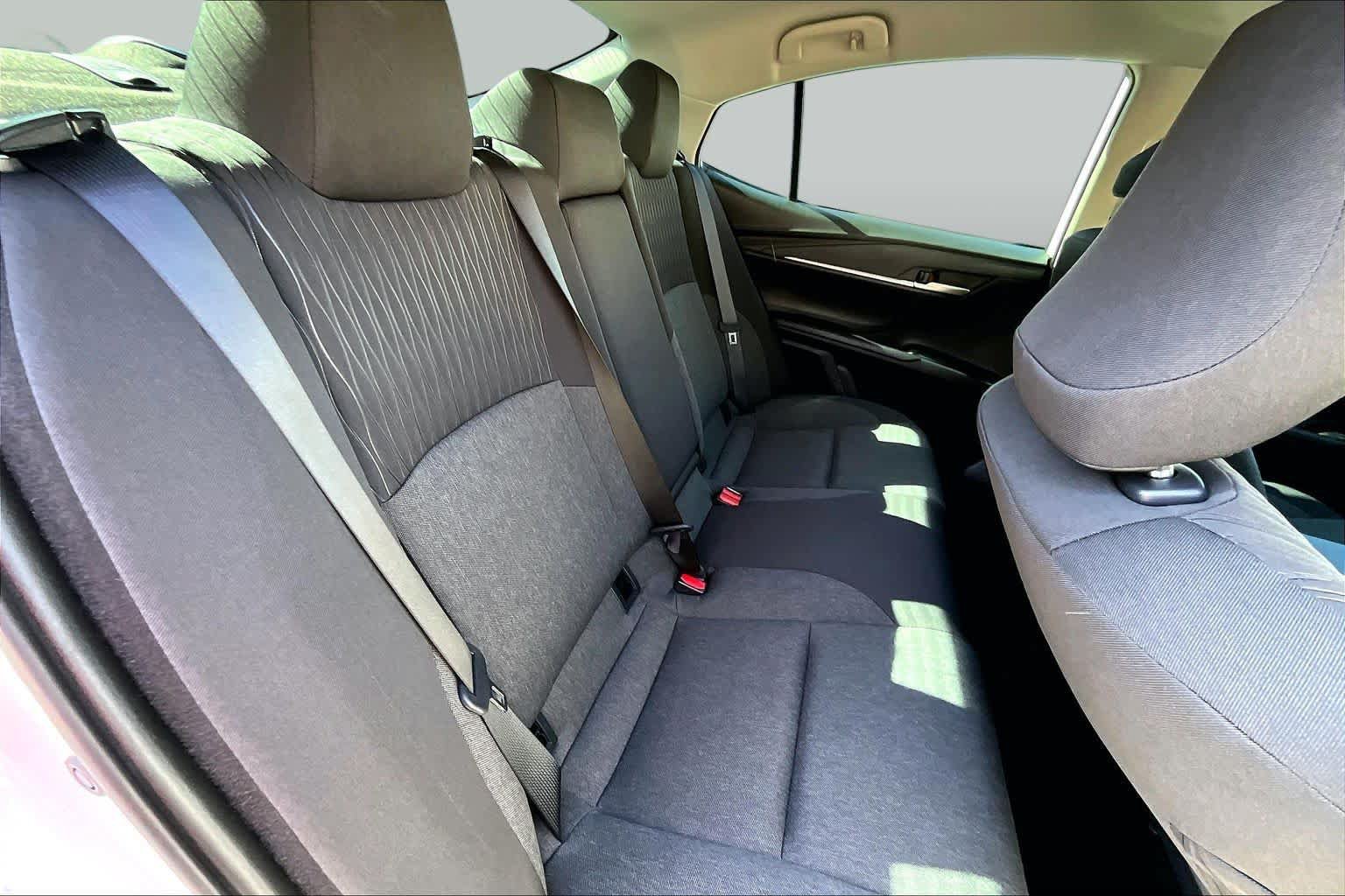 Used 2025 Toyota Camry LE FWD image 20