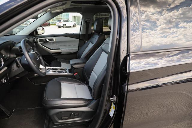 Certified 2023 Ford Explorer XLT w/ Equipment Group 202A image 23
