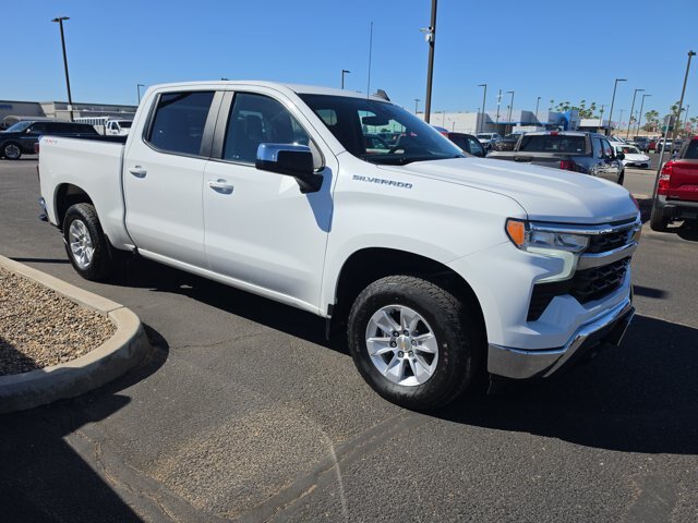 Used 2025 Chevrolet Silverado 1500 LT AWD/4WD image 15