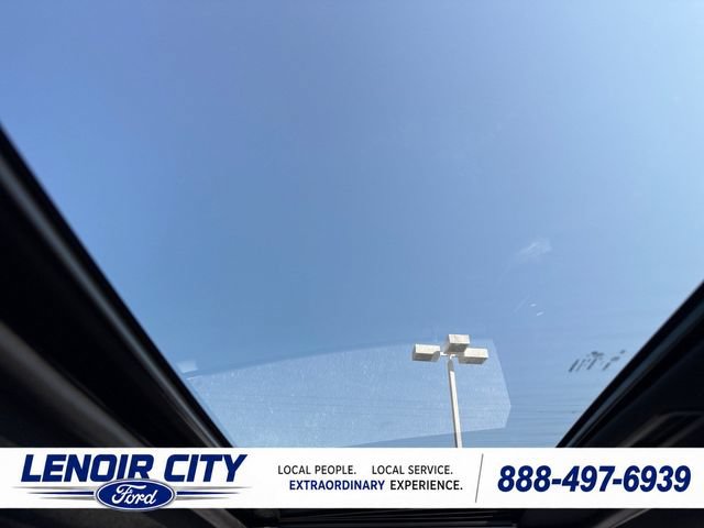 Used 2023 Dodge Challenger R/T Scat Pack w/ Plus Package RWD image 17