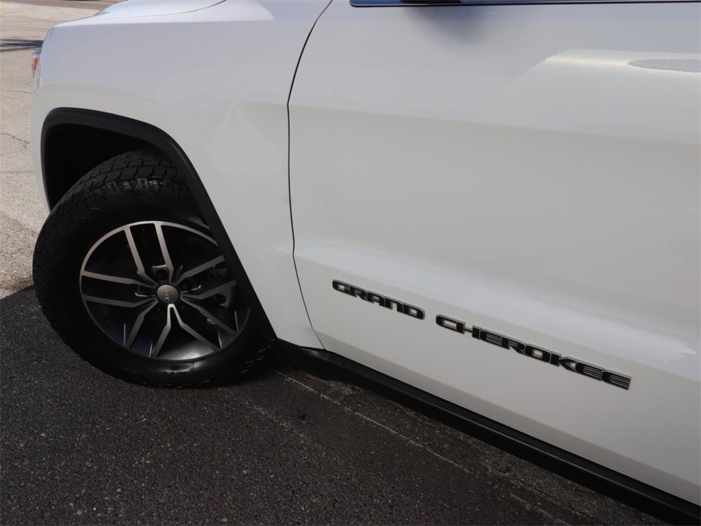 Used 2021 Jeep Grand Cherokee Limited image 3