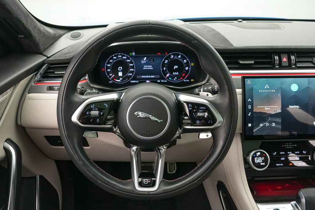 Used 2023 Jaguar F-PACE SVR image 23