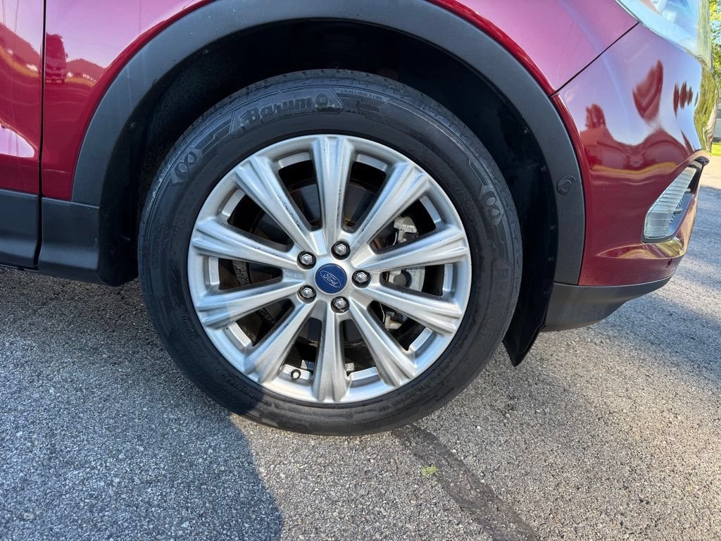 Certified 2018 Ford Escape Titanium AWD/4WD image 29