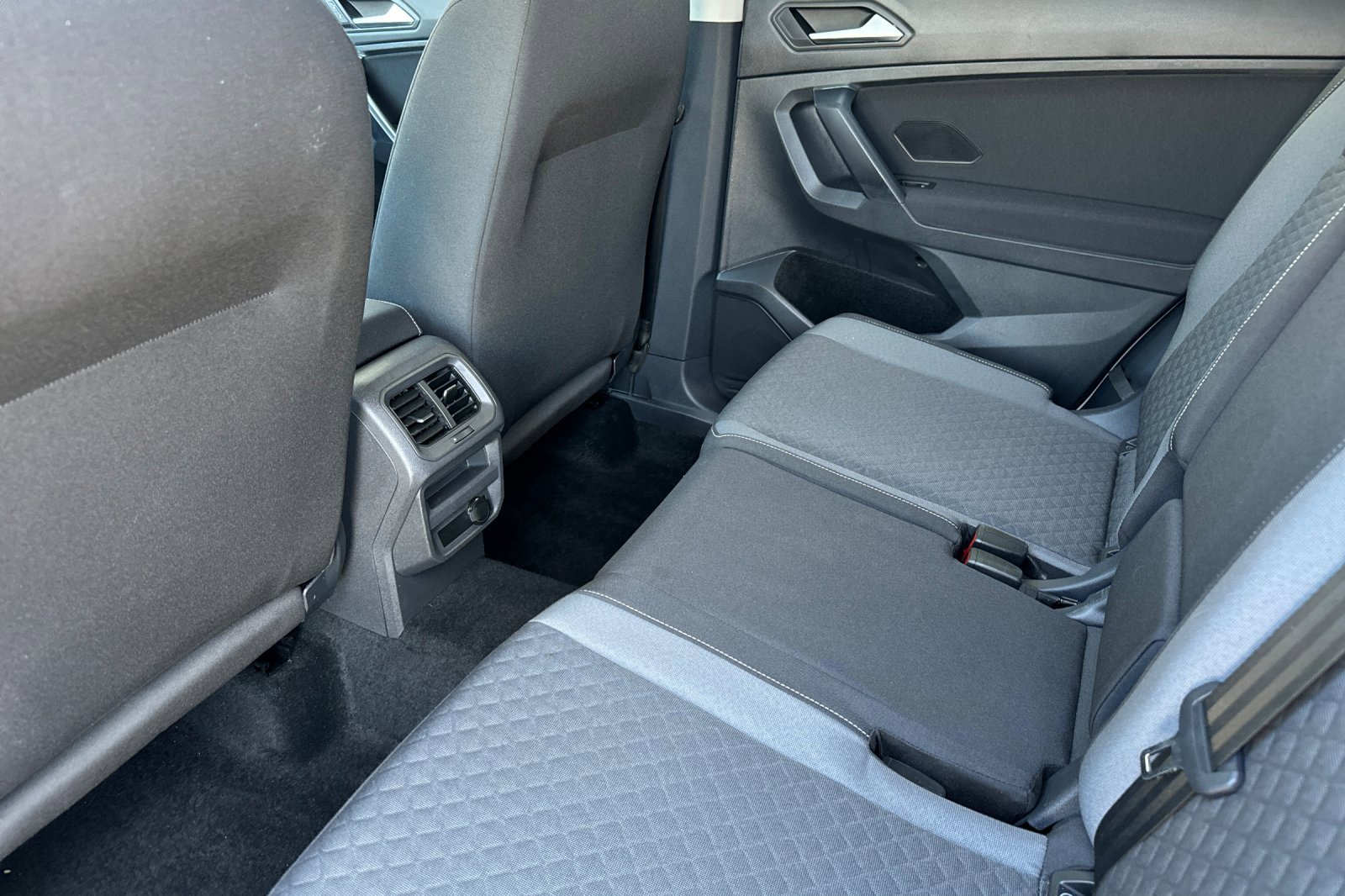 Used 2021 Volkswagen Tiguan S image 13