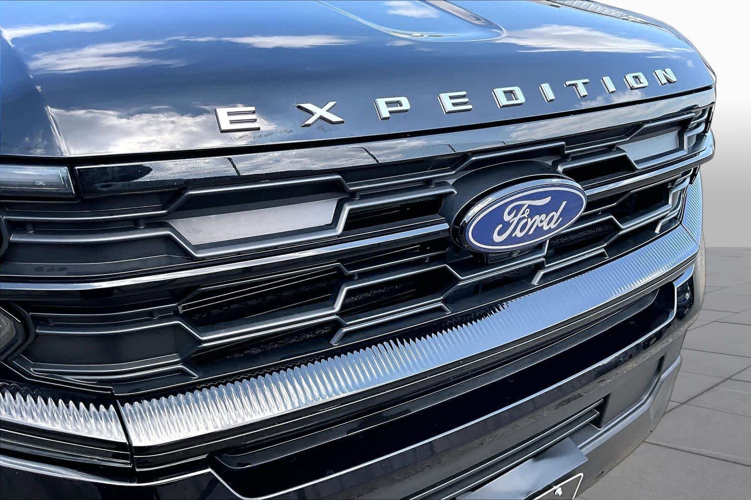 Certified 2025 Ford Expedition Active RWD image 30