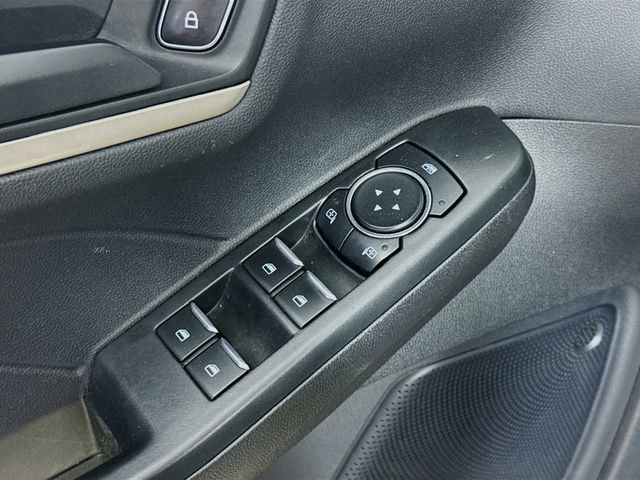 Certified 2022 Ford Escape SE w/ Cold Weather Package image 17