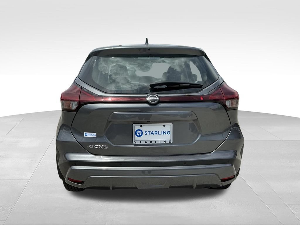 Used 2023 Nissan Kicks S FWD image 4