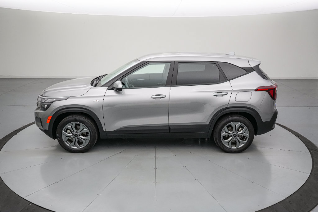 Used 2026 Kia Seltos LX AWD/4WD image 7