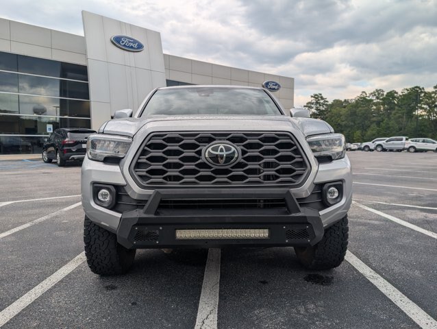 Used 2023 Toyota Tacoma TRD Off-Road w/ Technology Package AWD/4WD image 7