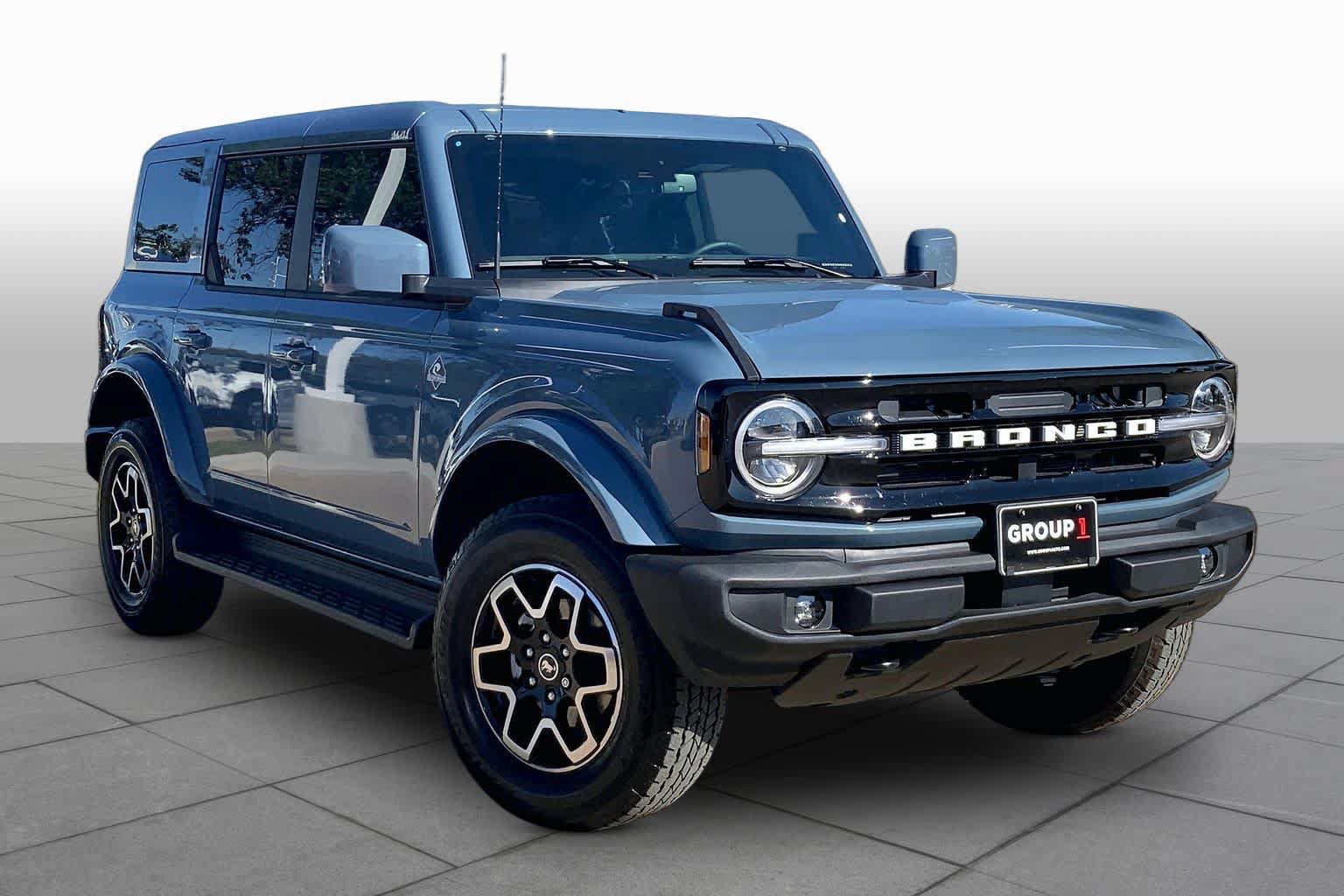 Certified 2025 Ford Bronco Outer Banks AWD/4WD image 3
