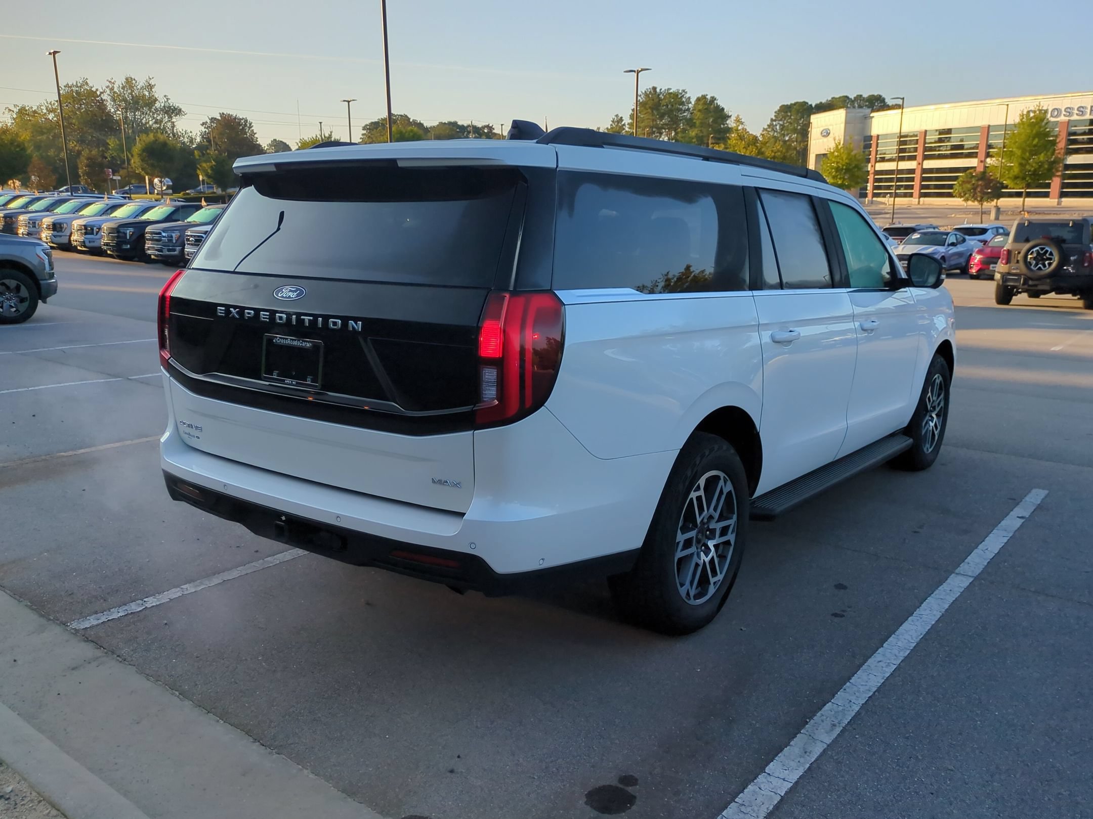 Certified 2025 Ford Expedition Max Active AWD/4WD image 4
