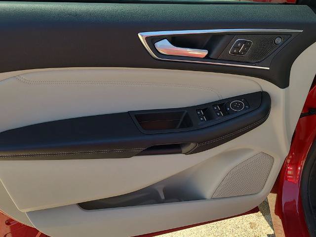 Certified 2023 Ford Edge Titanium AWD/4WD image 21