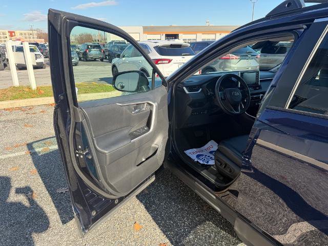 Used 2020 Toyota RAV4 XLE Premium image 10
