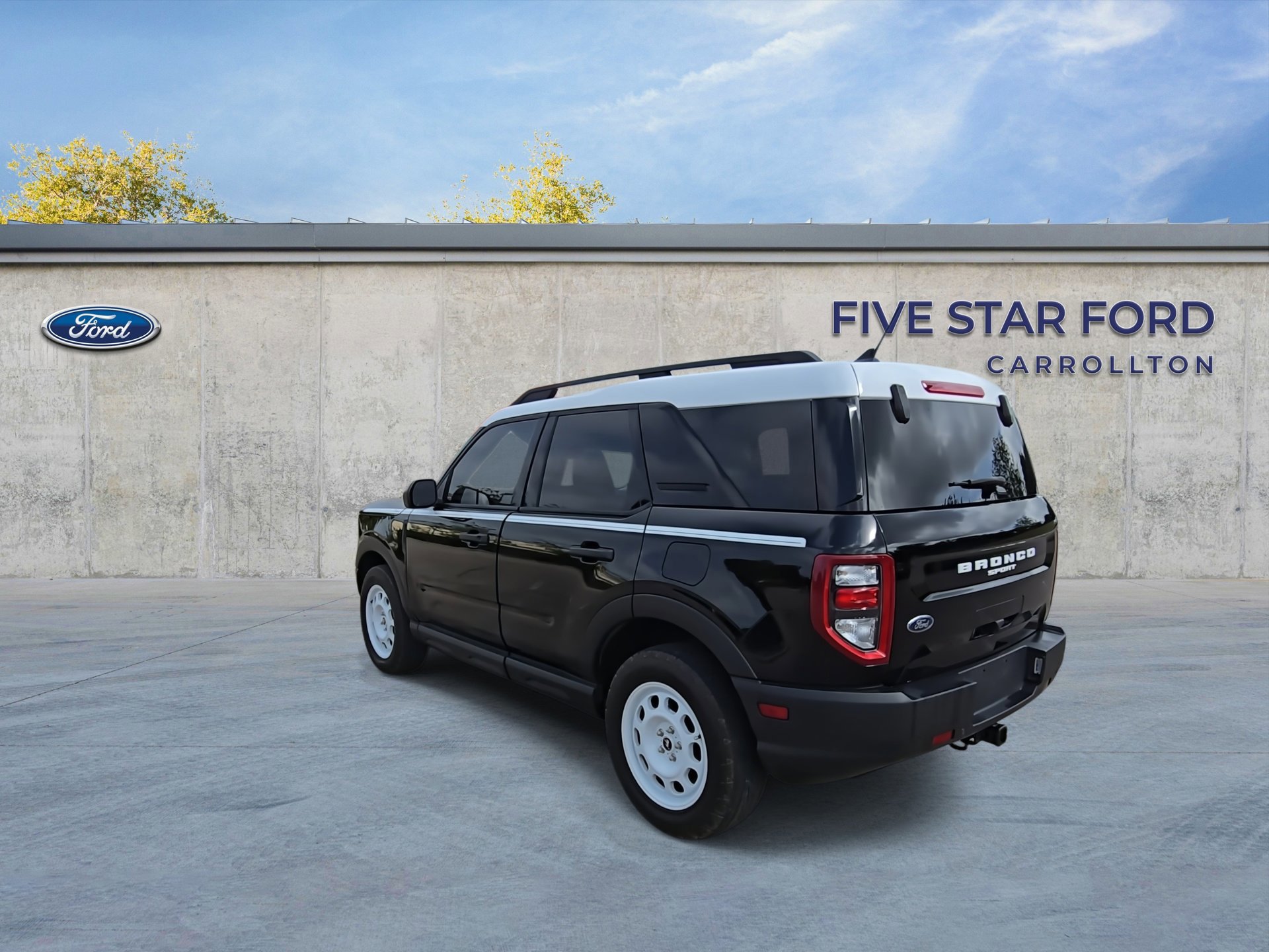 Certified 2024 Ford Bronco Sport Heritage w/ Heritage Convenience Package AWD/4WD image 3