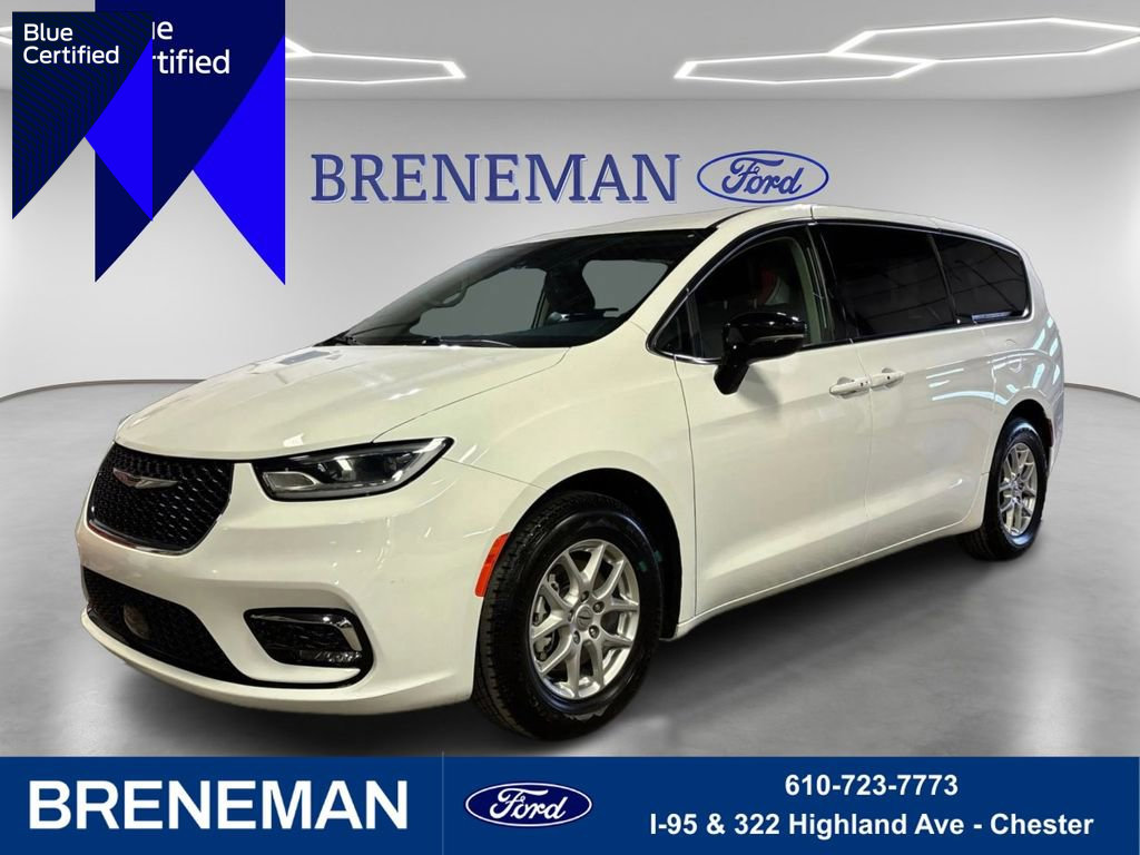 Used 2024 Chrysler Pacifica Touring-L image 1