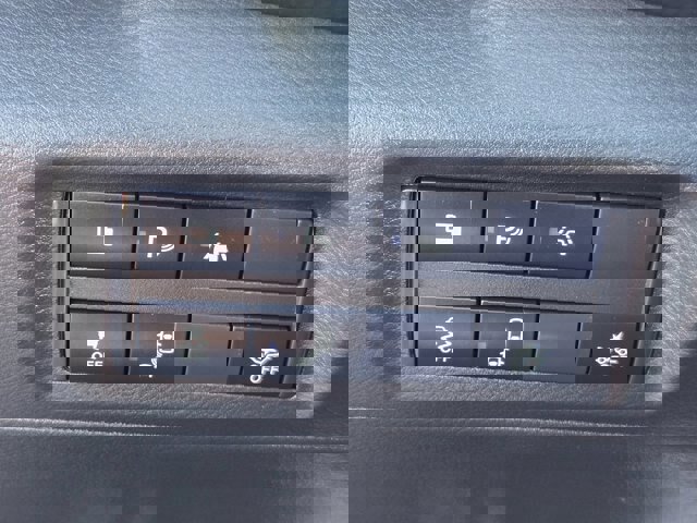 Used 2024 Nissan Kicks S image 23