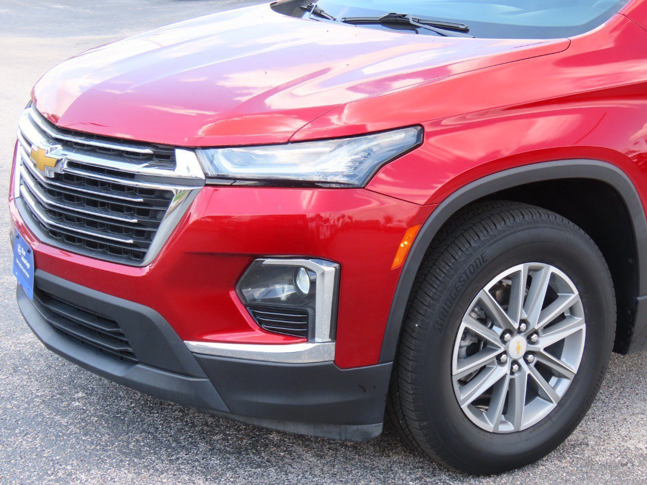 Used 2023 Chevrolet Traverse LT image 10