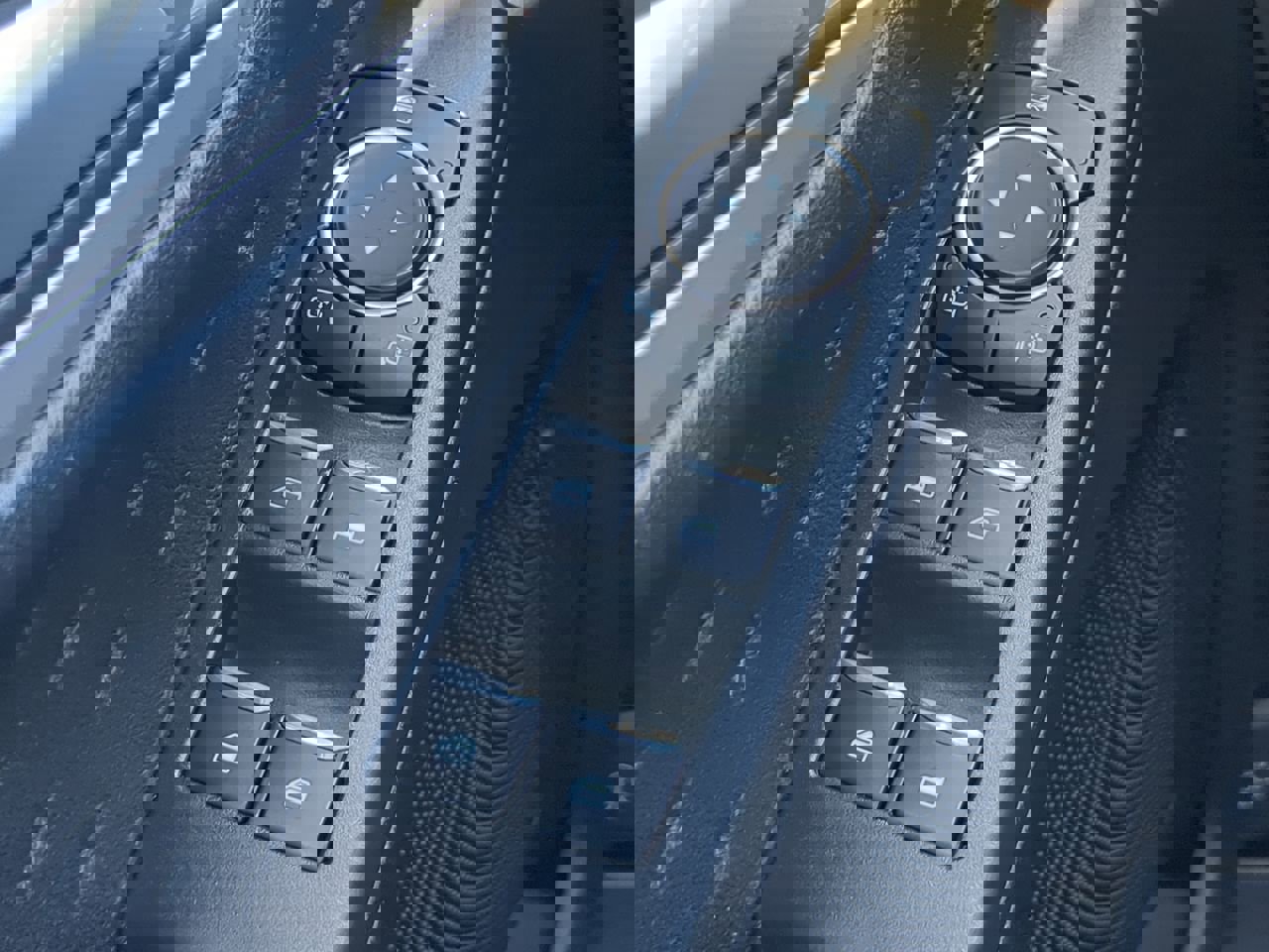 Certified 2020 Ford Escape SE image 22