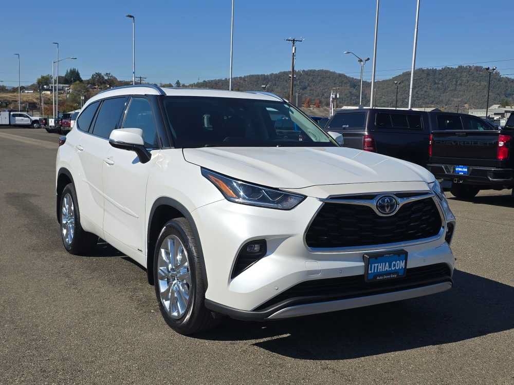 Used 2023 Toyota Highlander Limited AWD/4WD image 7