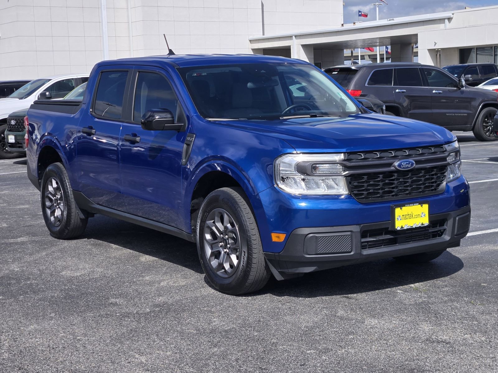 Certified 2024 Ford Maverick XLT w/ XLT Luxury Package image 3