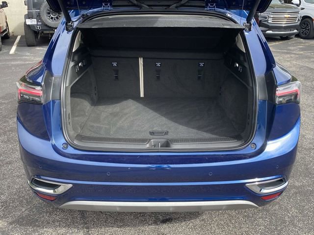 Used 2023 Buick Envision Avenir image 12