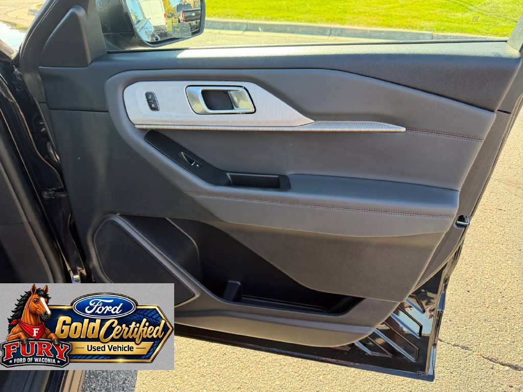 Certified 2025 Ford Explorer Active AWD/4WD image 17