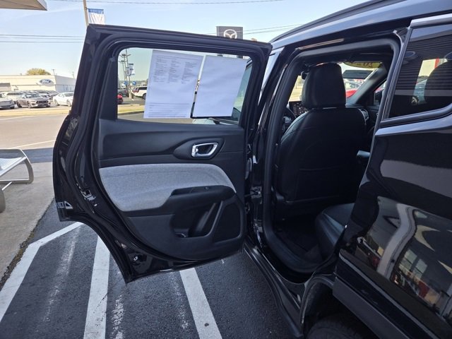 Used 2024 Jeep Compass Latitude image 26