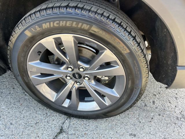 Certified 2023 Ford Explorer XLT w/ Equipment Group 202A AWD/4WD image 14