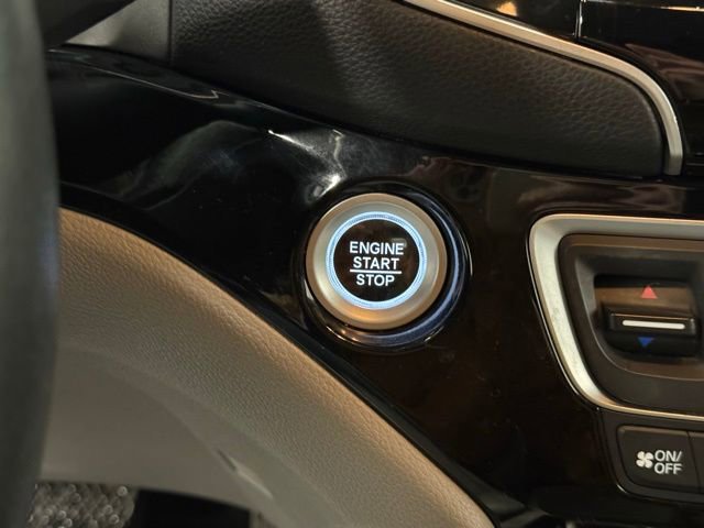 Used 2019 Honda Pilot Touring image 17