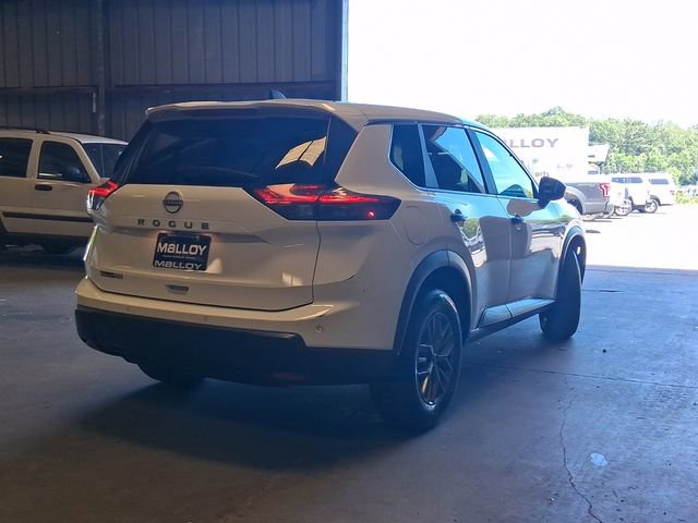 Used 2024 Nissan Rogue S FWD image 5