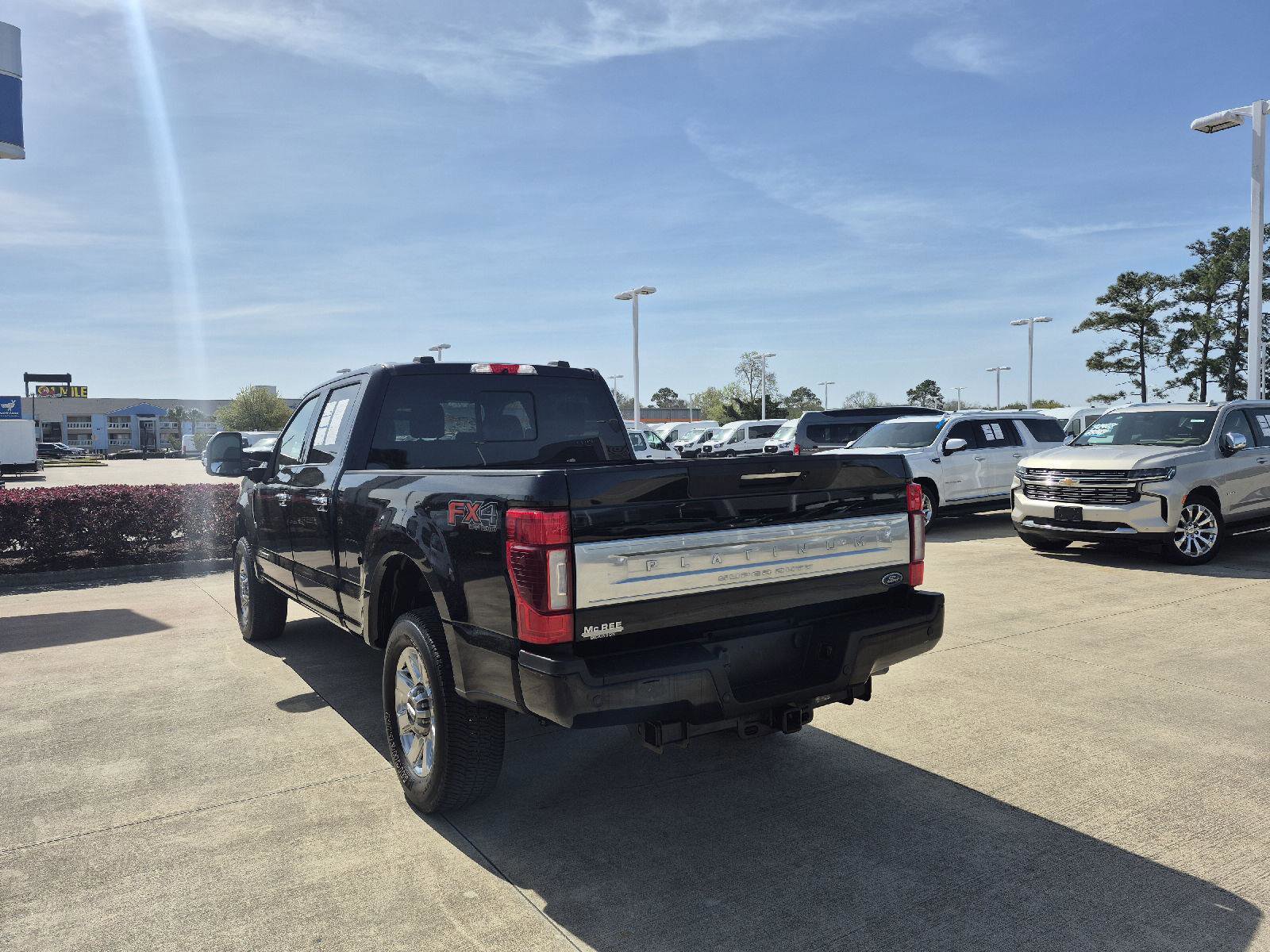 Certified 2020 Ford F250 Platinum w/ FX4 Off-Road Package image 3